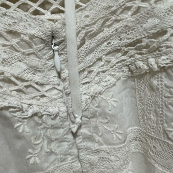 New Free People Taya Romper white lace halter size 4
Retail $198 - Picture 11 of 15